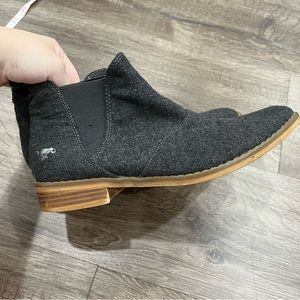 Rocket dog booties 3/$25